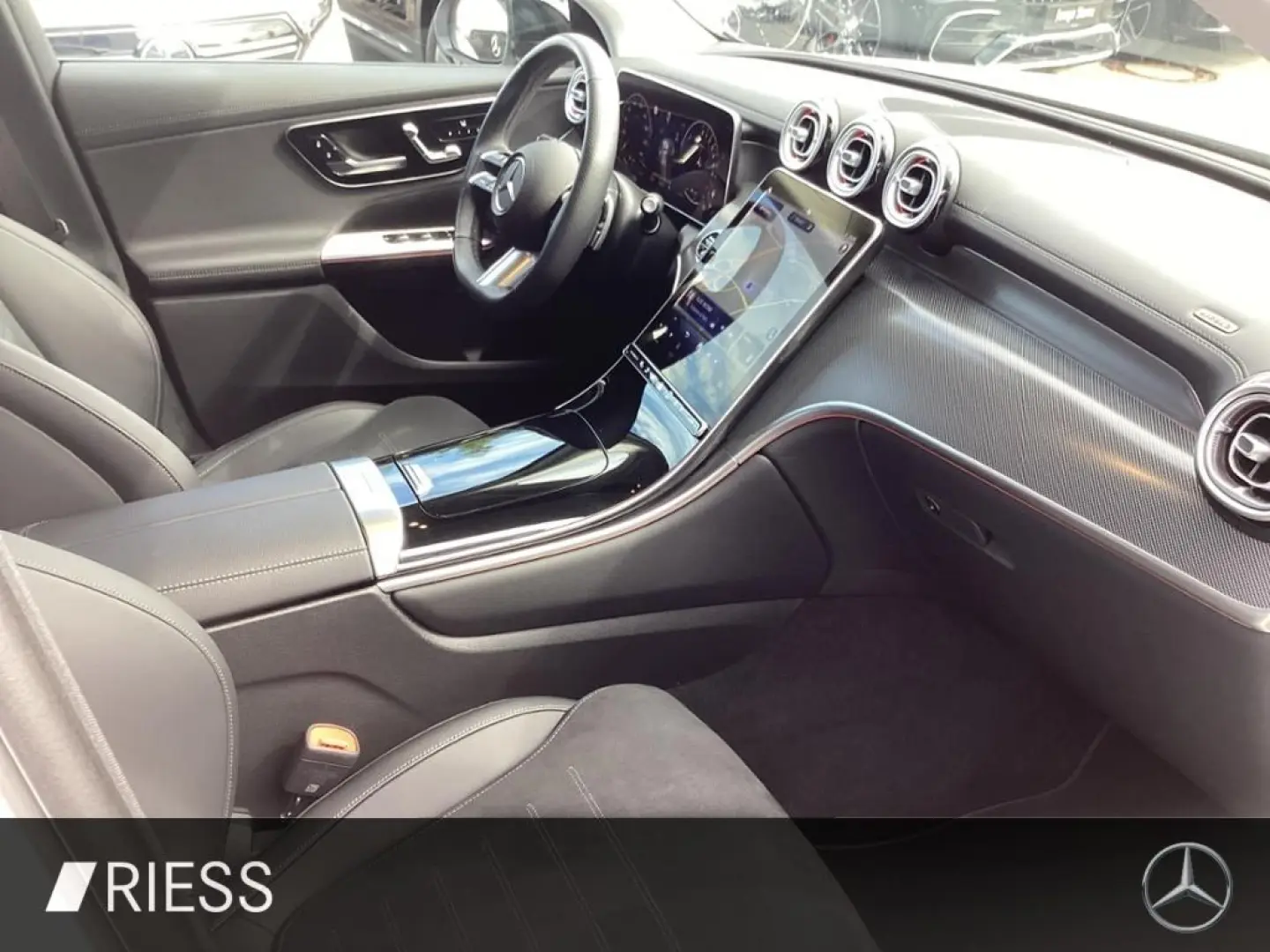 GLC 300 e 4M AMG Night Memory PDC Kamera Navi