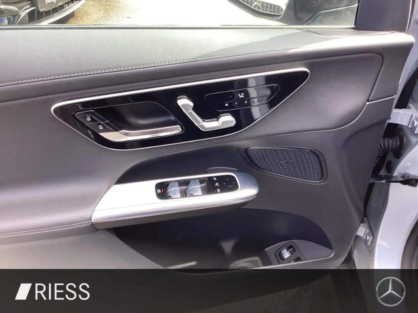 GLC 300 e 4M AMG Night Fahrassist. AHK 360  PDC