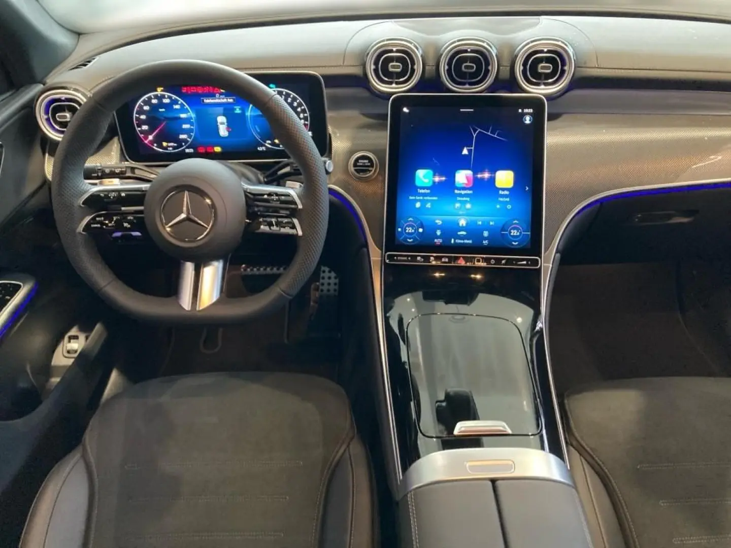 GLC 300 e 4M EDITION AMG-Line Night AHK DISTRON