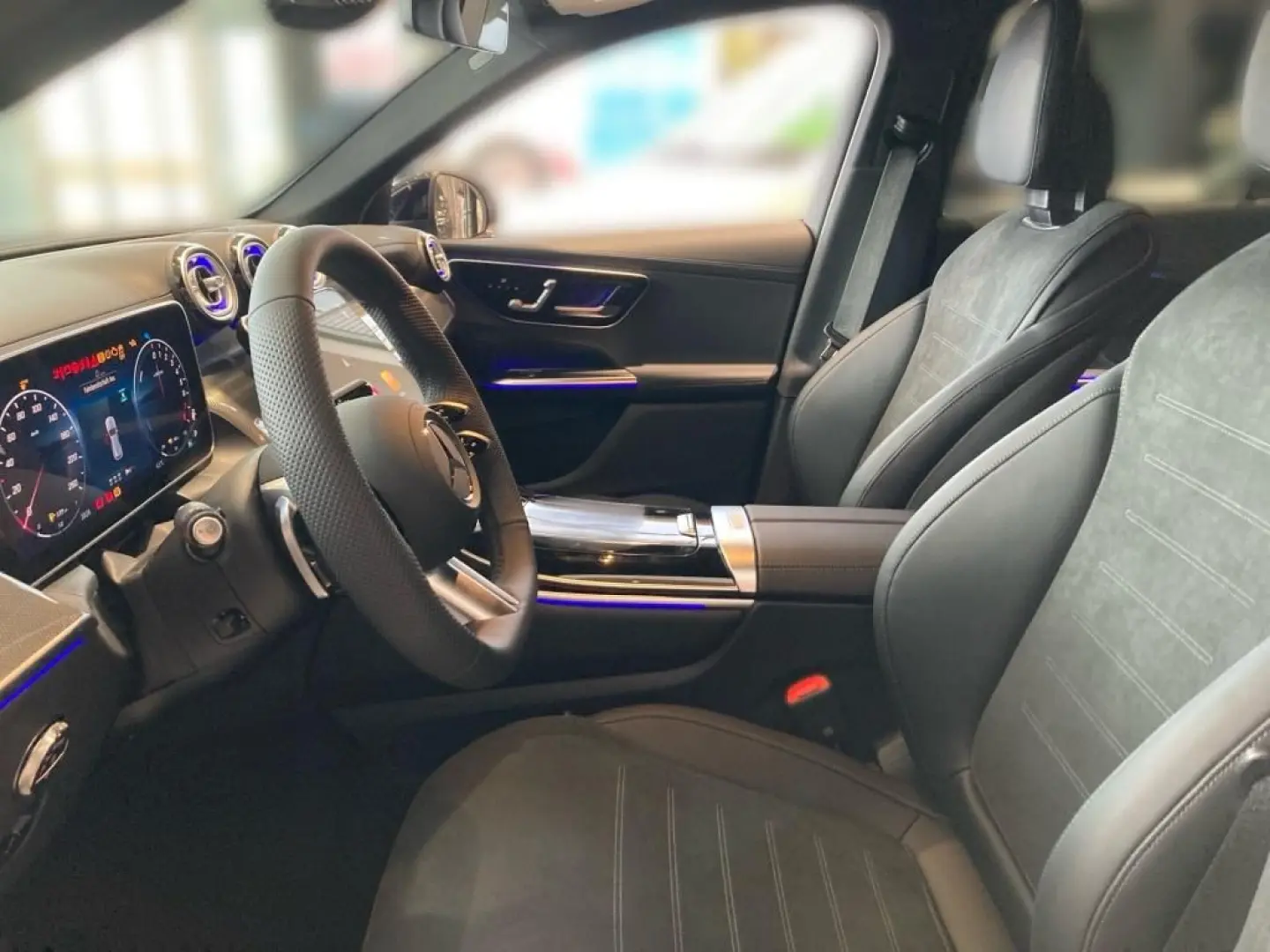 GLC 300 e 4M EDITION AMG-Line Night AHK DISTRON