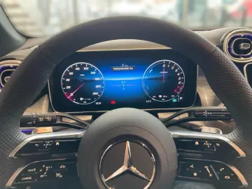 GLC 300 e 4M EDITION AMG-Line Night AHK DISTRON