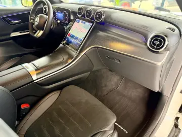 GLC 300 e 4Matic AMG PANO BURMESTER AMBIEMTE