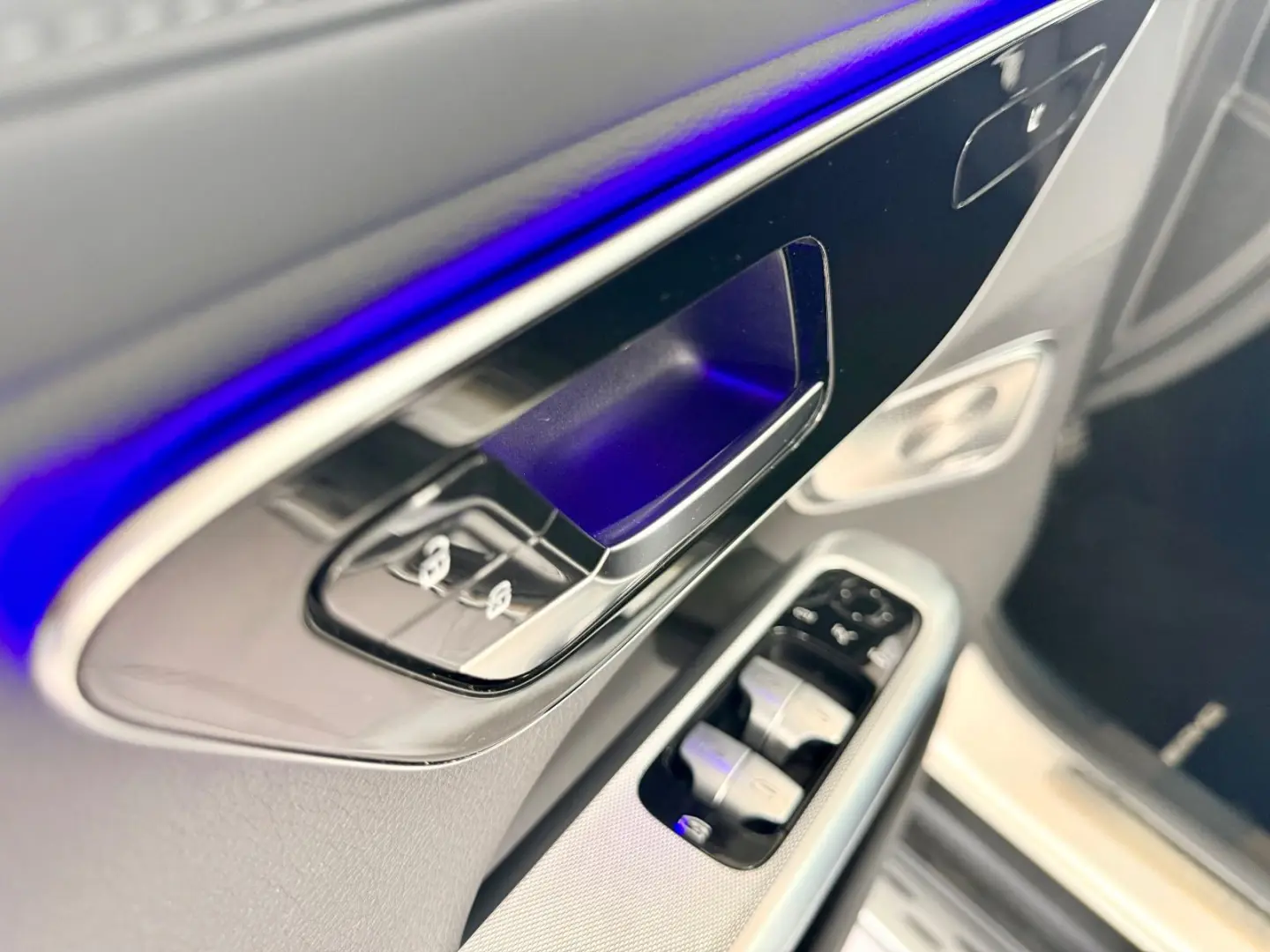 GLC 300 e 4Matic AMG PANO BURMESTER AMBIEMTE