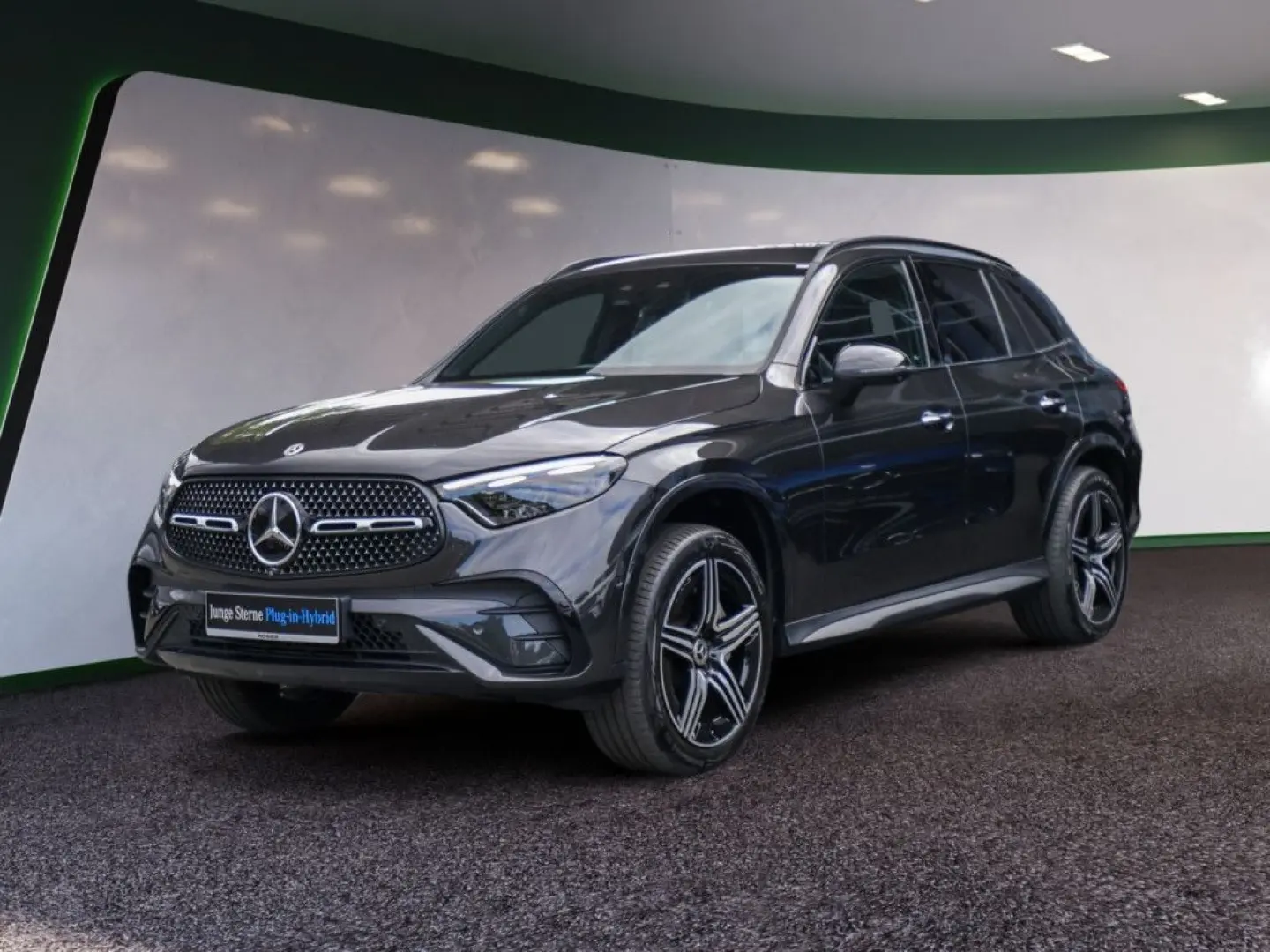 GLC 300 e 4M AMG Line Premium AHK Distr. LED Nav