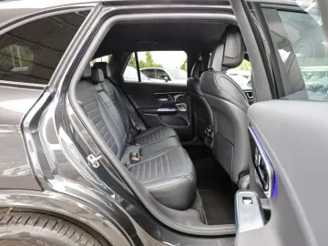 GLC 300 e 4M AMG Line Premium AHK Distr. LED Nav