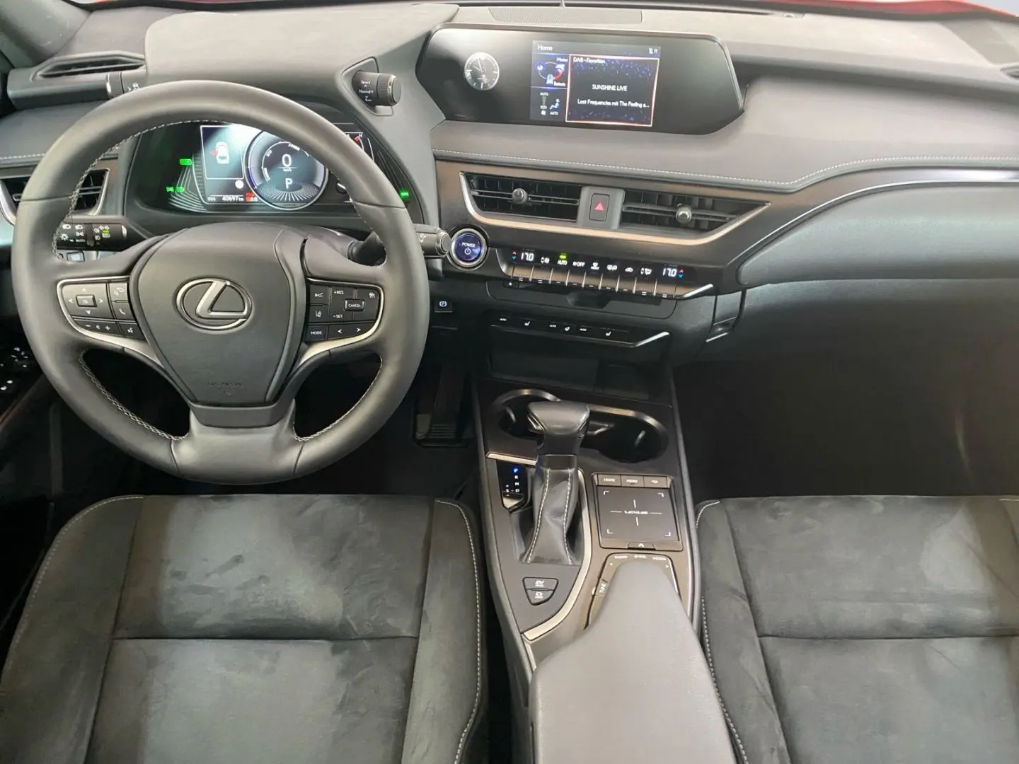 UX 250h Style Edition  Bi-LED ACC CAM SHZ CarPla