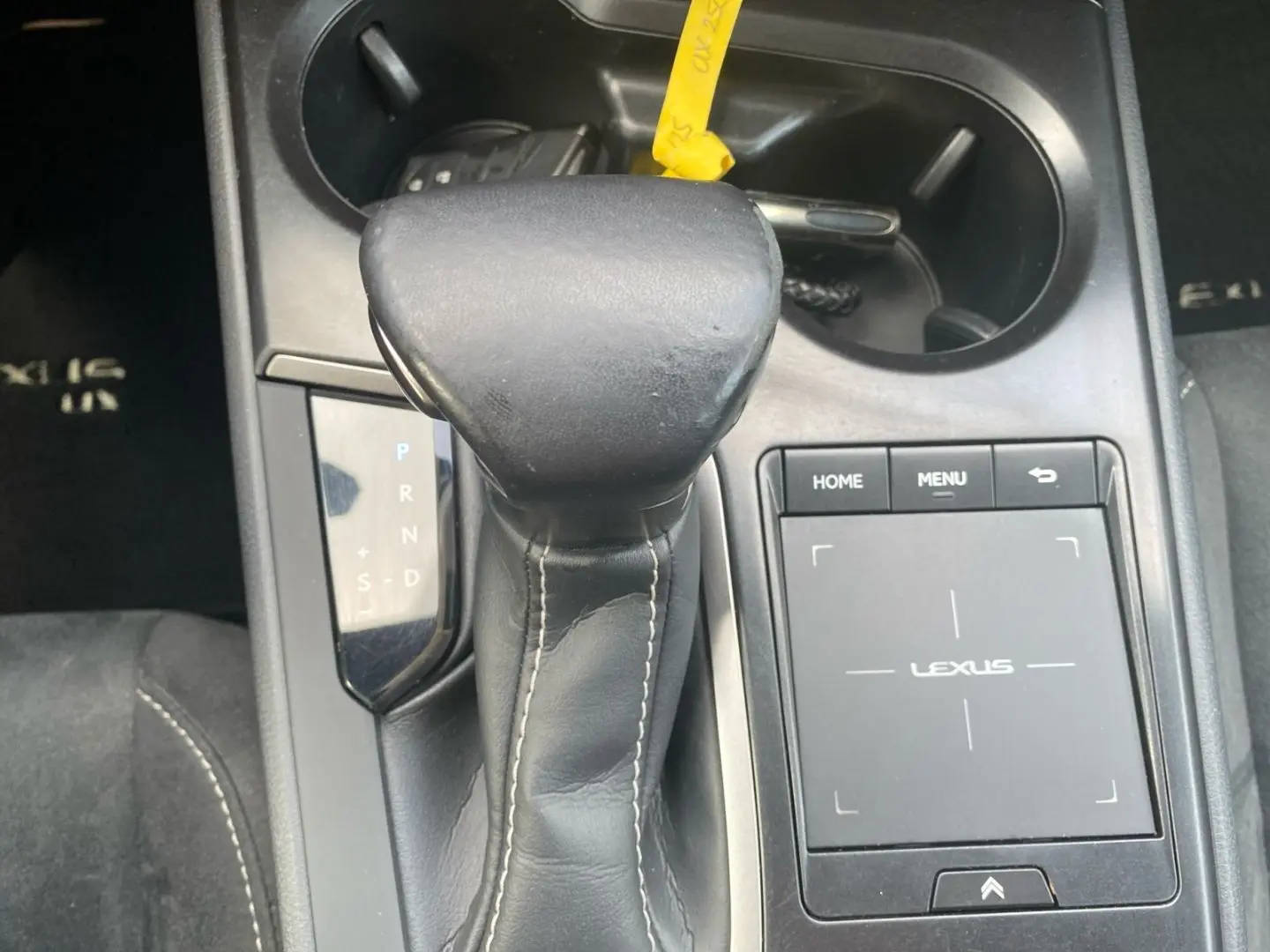 UX 250h Style Edition  Bi-LED ACC CAM SHZ CarPla