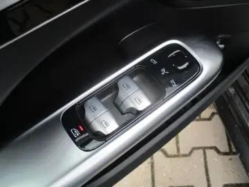 C 180AMG-line Advanced-Plus MBUX -Premium Memory