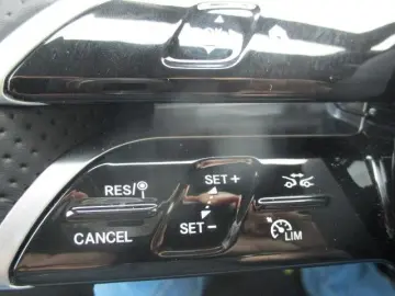 C 180AMG-line Advanced-Plus MBUX -Premium Memory