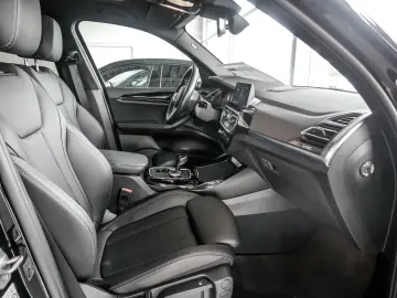 X3 xDrive 30e Aut.Panorma-GSD Driving Assistent