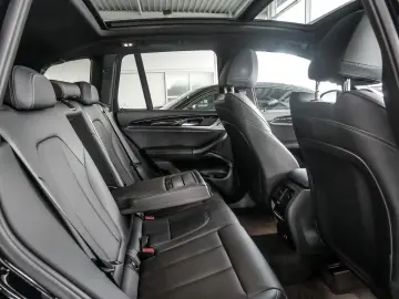 X3 xDrive 30e Aut.Panorma-GSD Driving Assistent