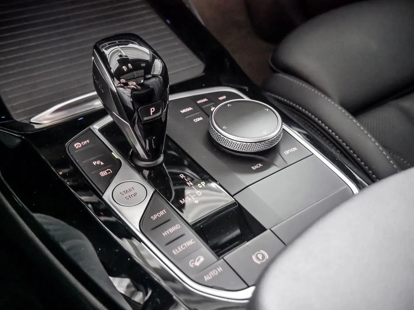 X3 xDrive 30e Aut.Panorma-GSD Driving Assistent