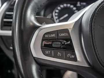 X3 xDrive 30e Aut.Panorma-GSD Driving Assistent