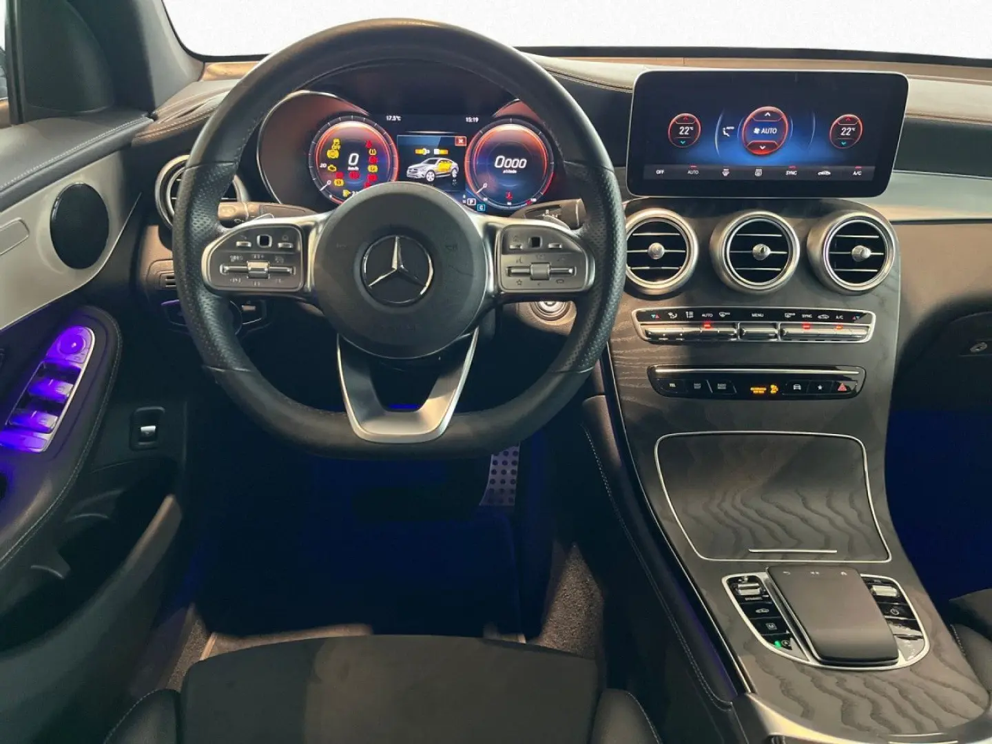 GLC Coupe 300d 4Matic  AMG Advanced RFK MBUX 19