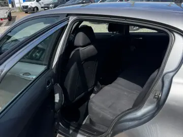 Alfa Romeo 147 1900 1.9L Diesel