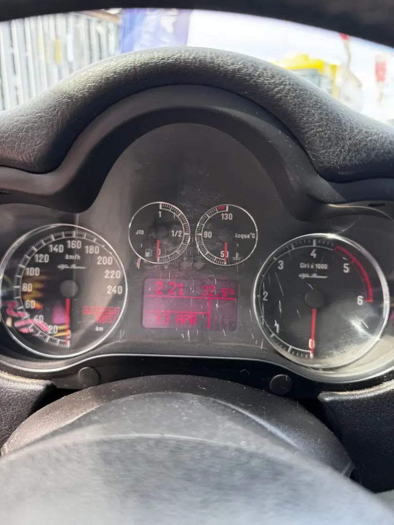 Alfa Romeo 147 1900 1.9L Diesel