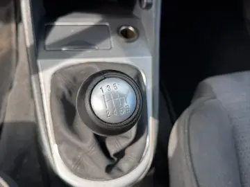 Alfa Romeo 147 1900 1.9L Diesel