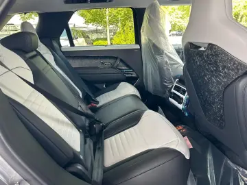 Land Rover Range Rover Sport SV P635 Ediția a doua