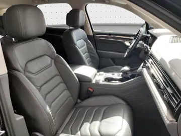 Touareg 3.0 TDI Atmosphere AHK Memory Vienna Luf