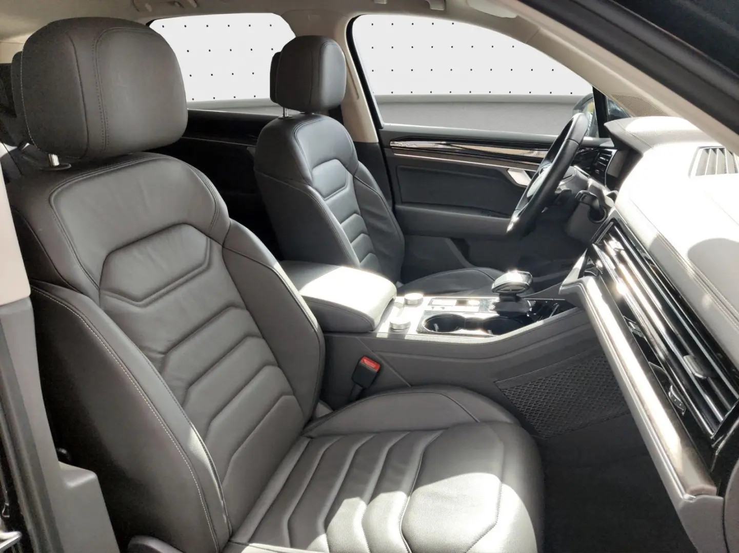 Touareg 3.0 TDI Atmosphere AHK Memory Vienna Luf