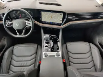 Touareg 3.0 TDI Atmosphere AHK Memory Vienna Luf