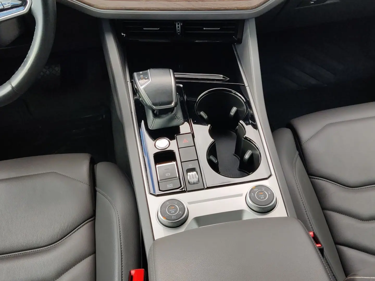 Touareg 3.0 TDI Atmosphere AHK Memory Vienna Luf