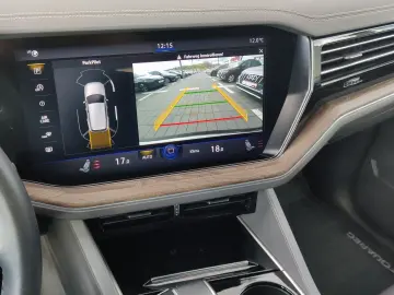 Touareg 3.0 TDI Atmosphere AHK Memory Vienna Luf