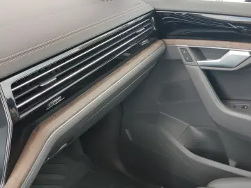 Touareg 3.0 TDI Atmosphere AHK Memory Vienna Luf