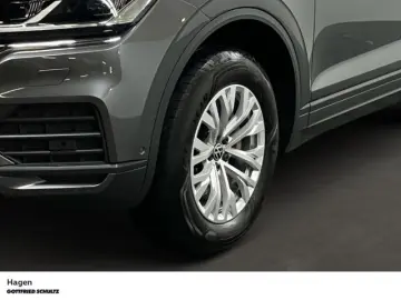 Touareg 3.0 TDI 4M tiptr. LED NAV AHK LEDER KAME