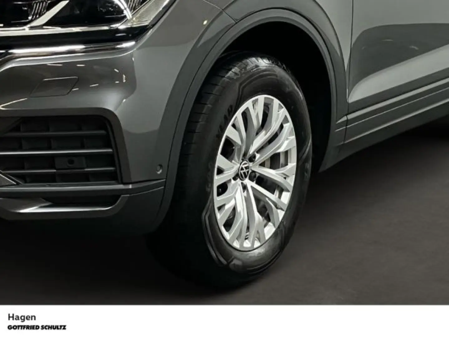 Touareg 3.0 TDI 4M tiptr. LED NAV AHK LEDER KAME