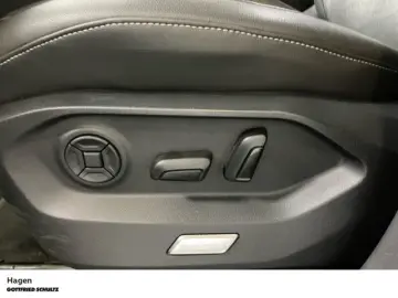 Touareg 3.0 TDI 4M tiptr. LED NAV AHK LEDER KAME