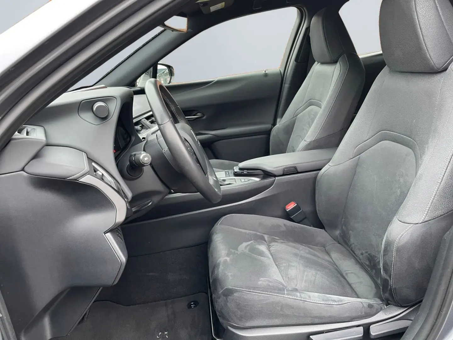 UX 250h Style Edition  Bi-LED ACC CAM SHZ CarPla