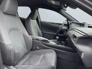 UX 250h Style Edition  Bi-LED ACC CAM SHZ CarPla