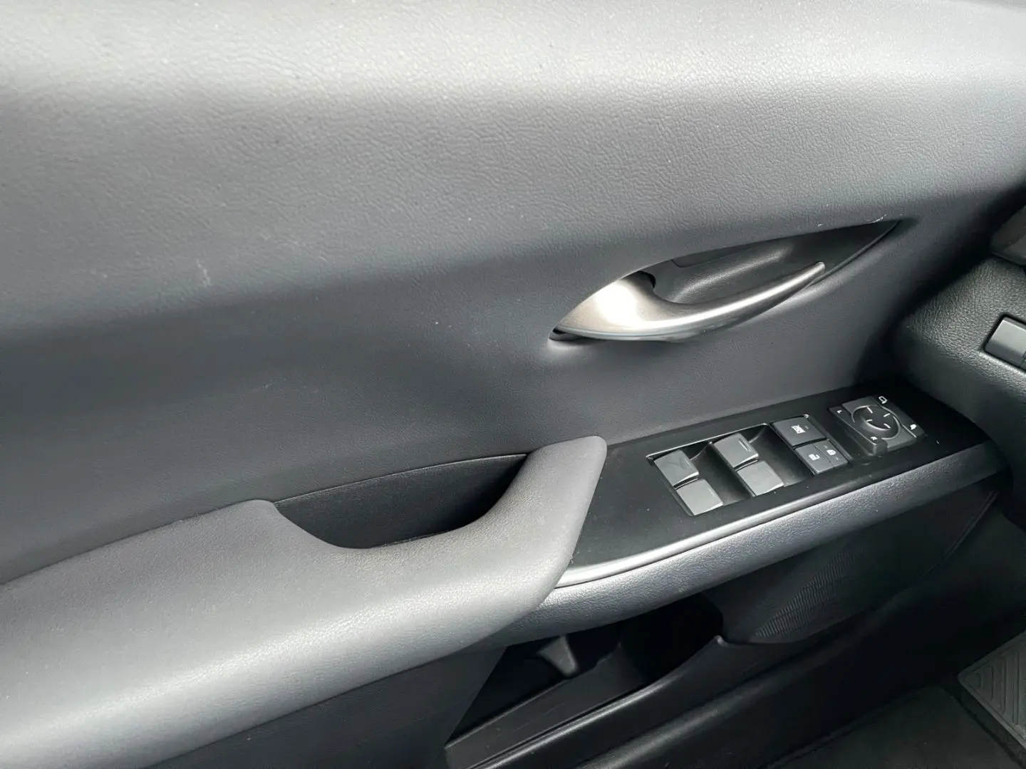 UX 250h Style Edition  Bi-LED ACC CAM SHZ CarPla