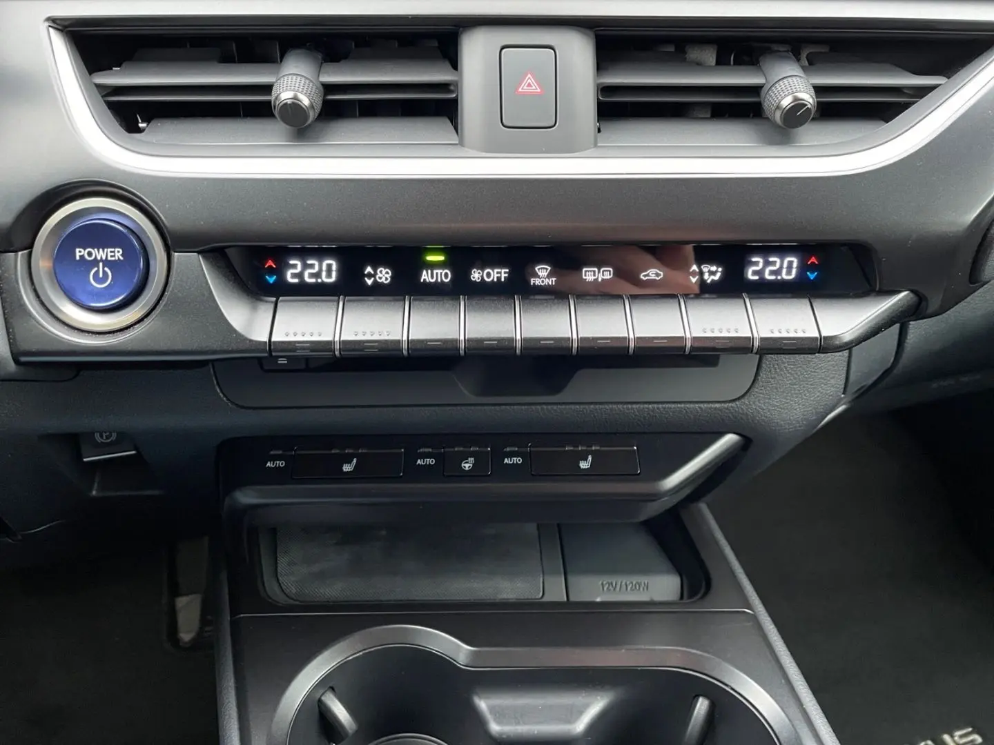 UX 250h Style Edition  Bi-LED ACC CAM SHZ CarPla