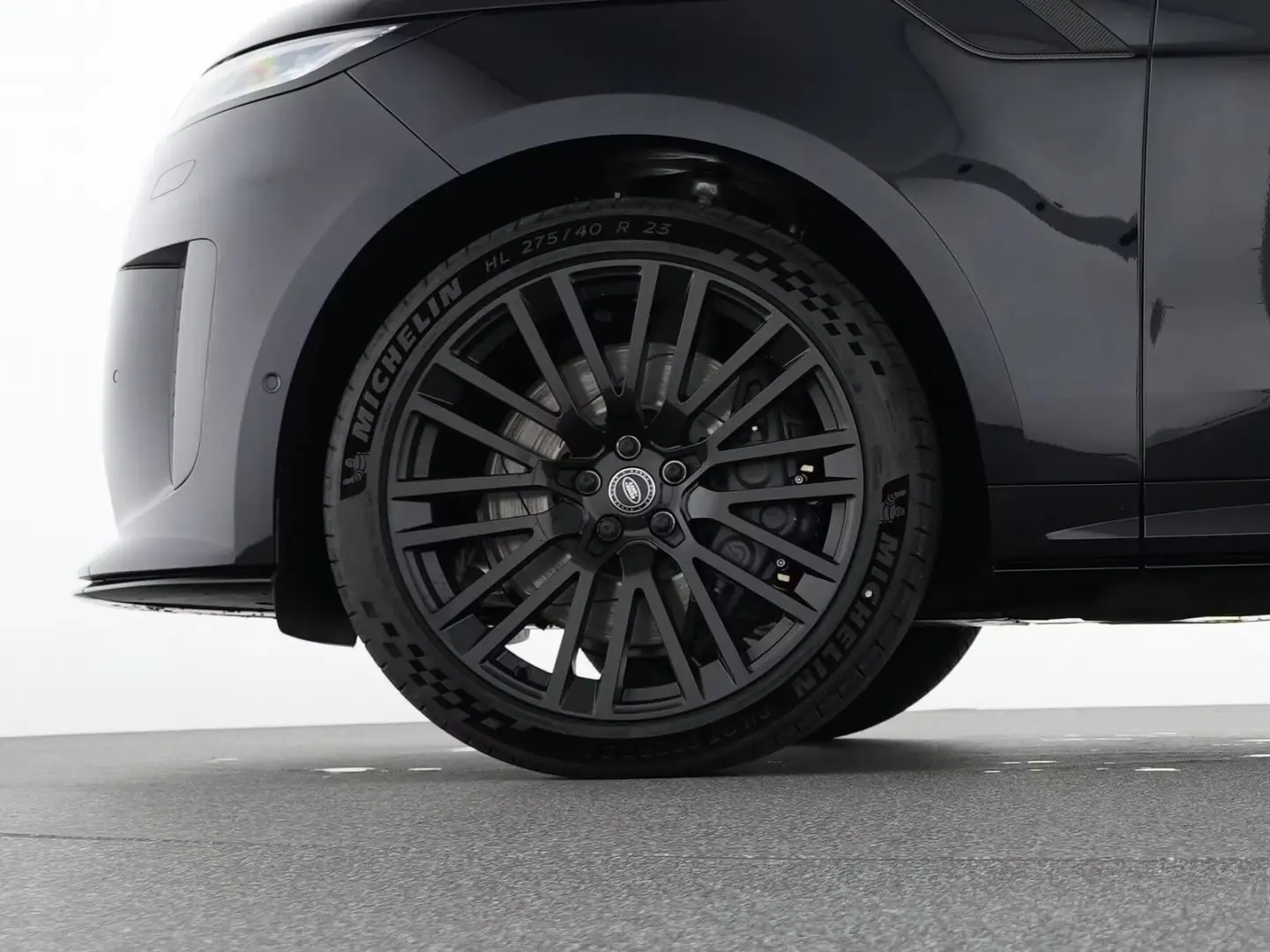 Land Rover Range Rover Sport P635 SV Edition Two 23  AHK