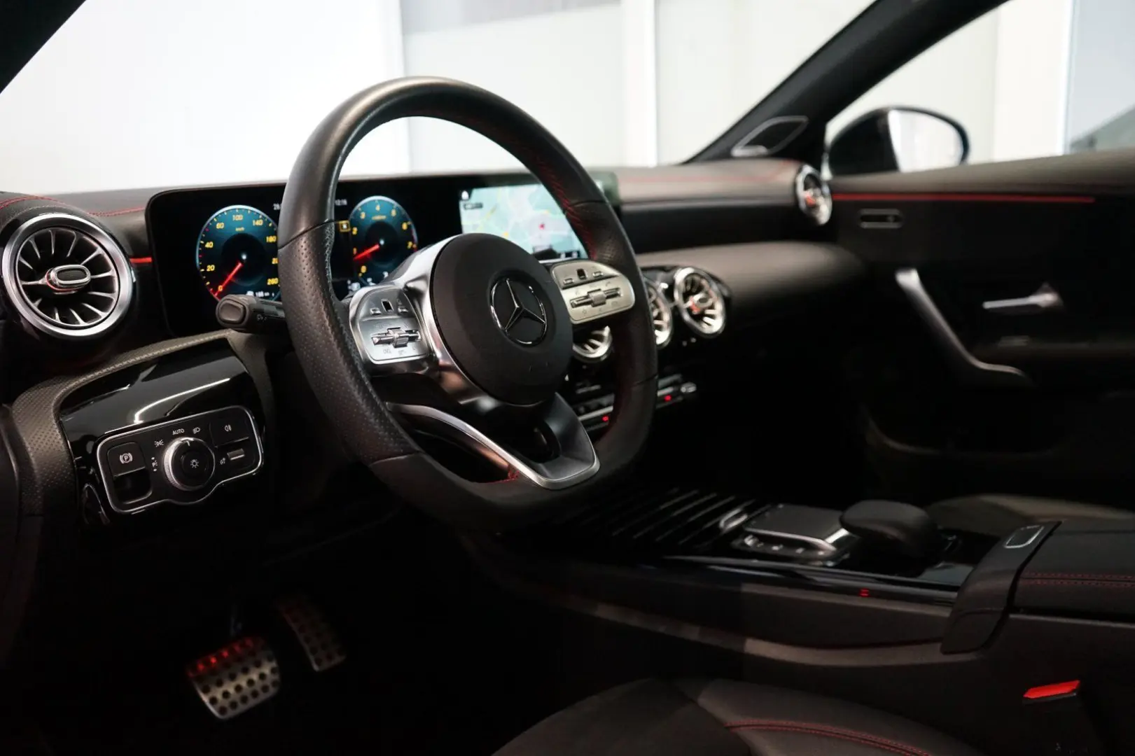 CLA 220 4MATIC AMG LED PANO BURMESTER