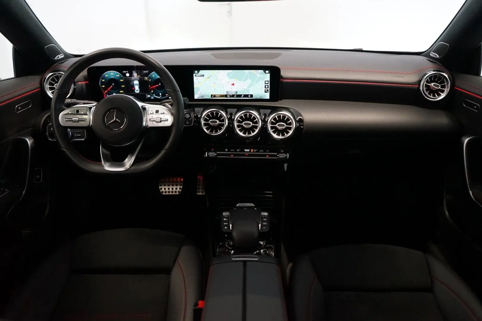 CLA 220 4MATIC AMG LED PANO BURMESTER