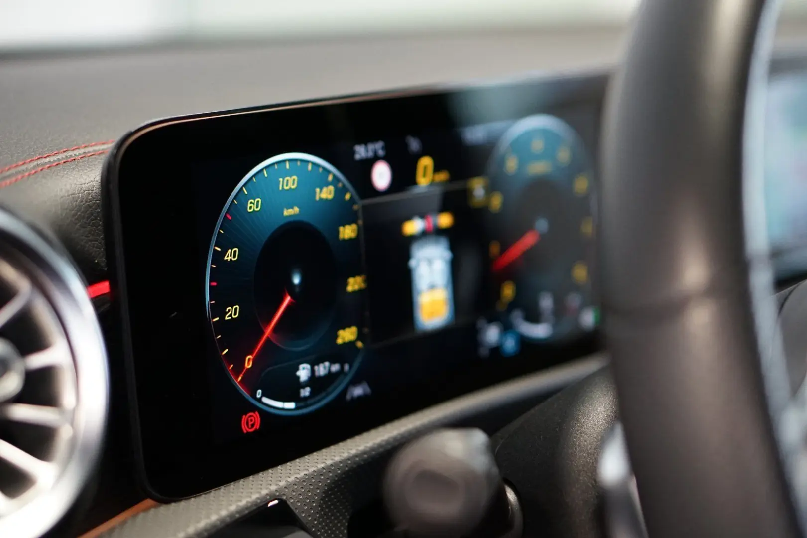 CLA 220 4MATIC AMG LED PANO BURMESTER