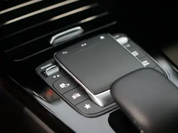 CLA 220 4MATIC AMG LED PANO BURMESTER