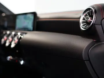 CLA 220 4MATIC AMG LED PANO BURMESTER