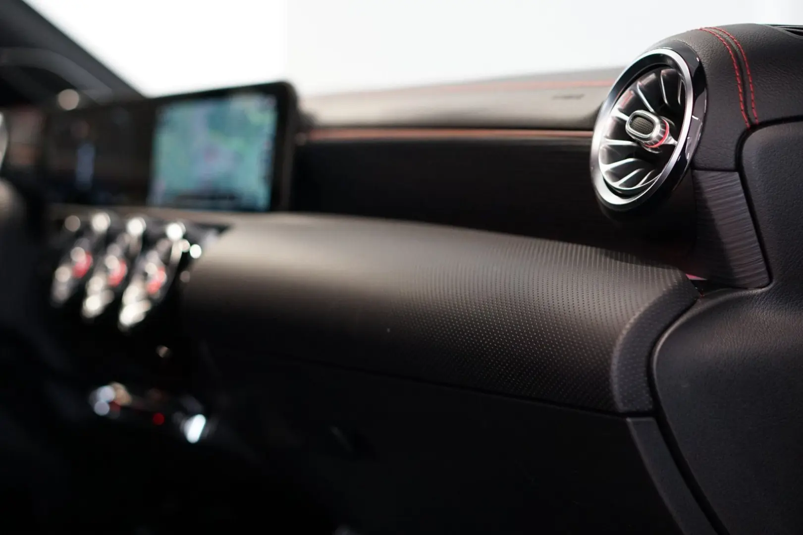 CLA 220 4MATIC AMG LED PANO BURMESTER