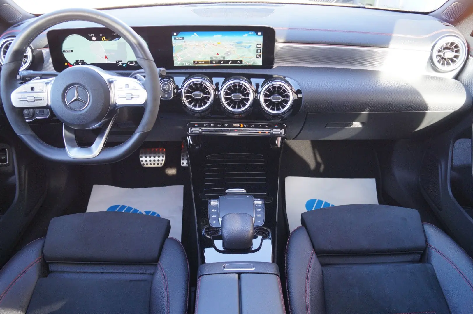 CLA 250 4Matic AMG Panorama Virtual Cockpit