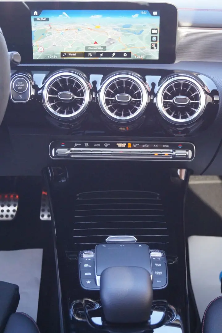 CLA 250 4Matic AMG Panorama Virtual Cockpit