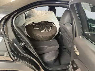 UX 250h Style Edition  Bi-LED ACC CAM CarPlay PD