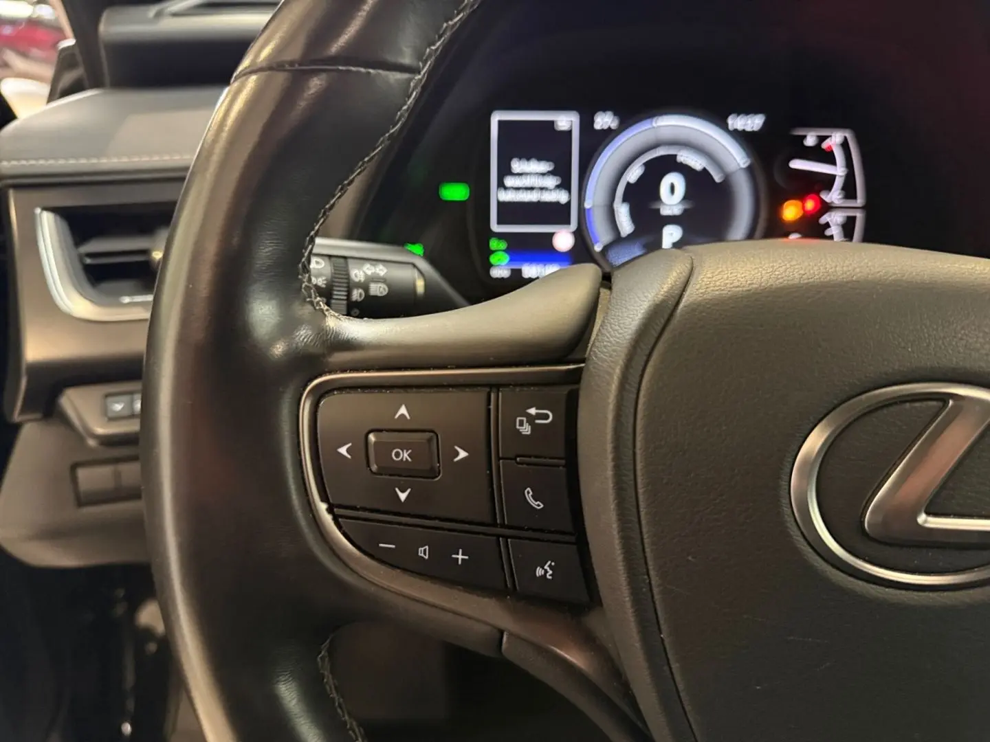 UX 250h Style Edition  Bi-LED ACC CAM CarPlay PD