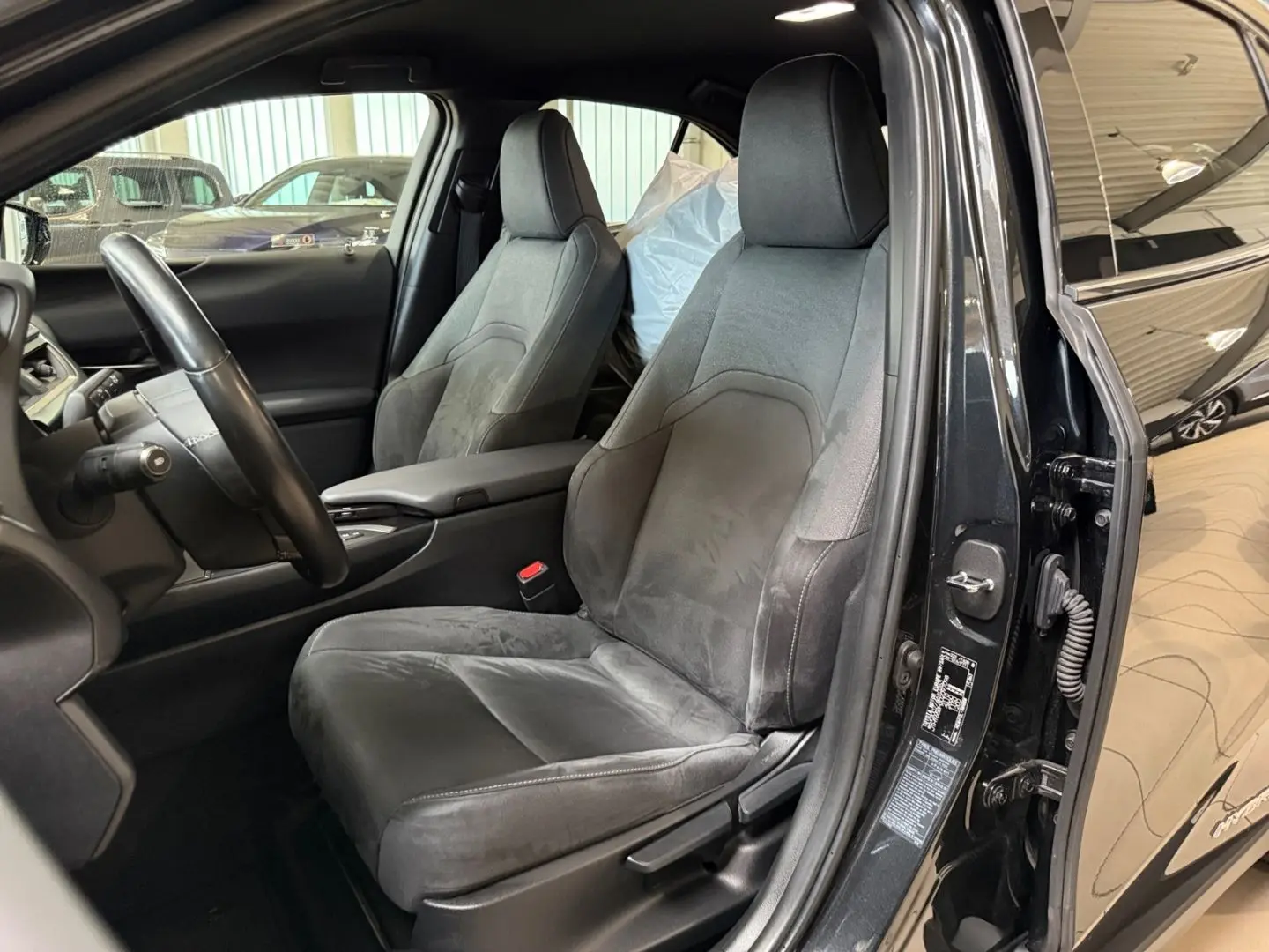 UX 250h Style Edition  Bi-LED ACC CAM CarPlay PD