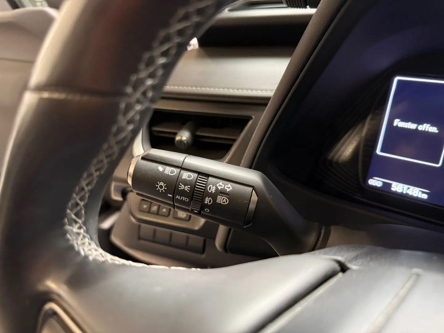 UX 250h Style Edition  Bi-LED ACC CAM CarPlay PD