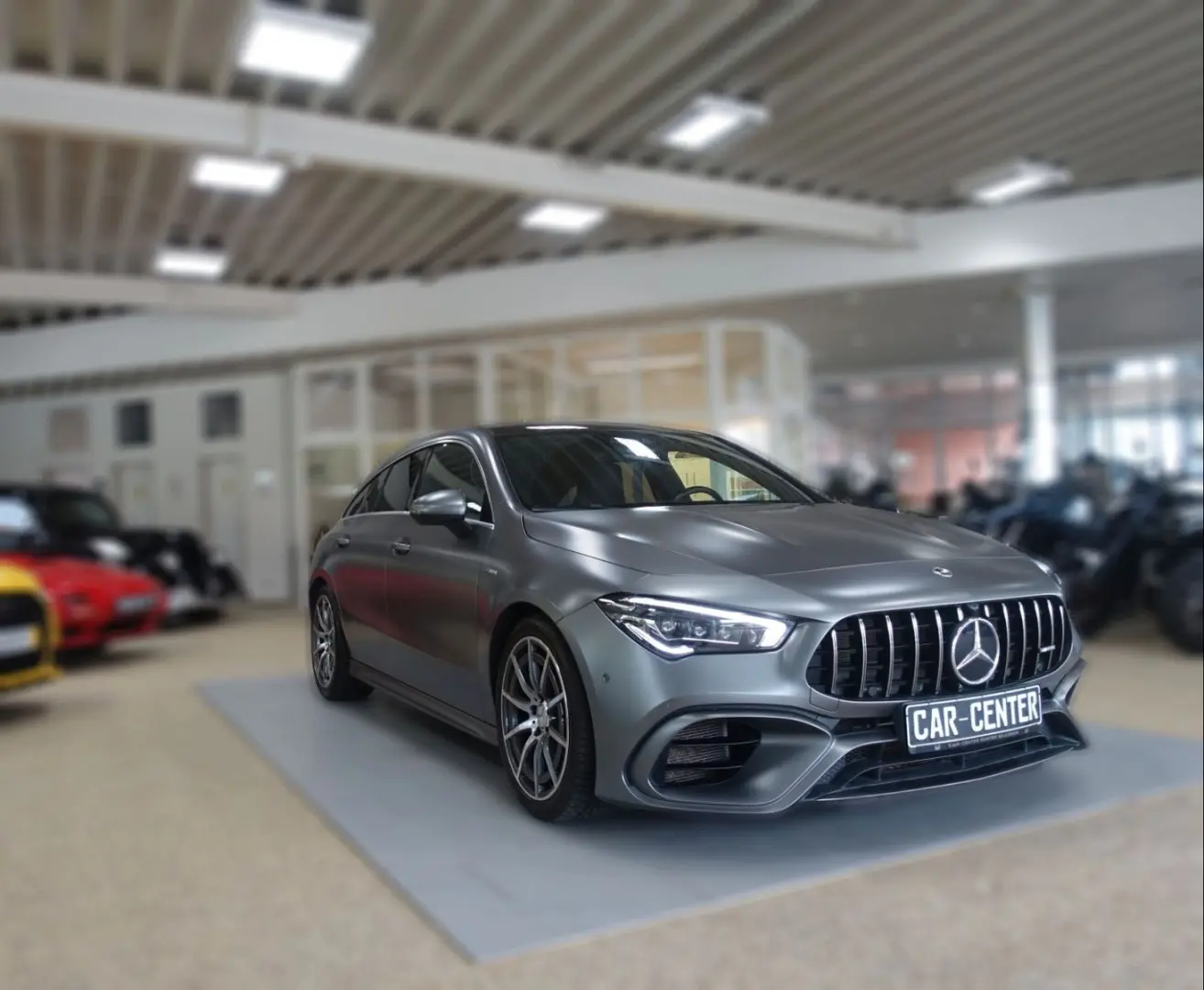CLA 45 AMG Shooting Brake  designo magno grau