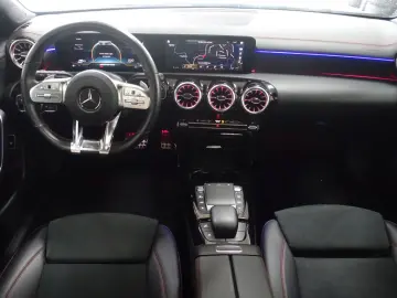 CLA 45 AMG Shooting Brake  designo magno grau